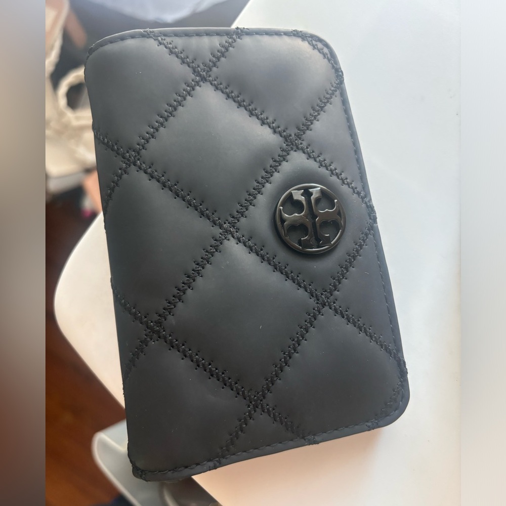 Tory Burch Began Leather Matte Black Wallet